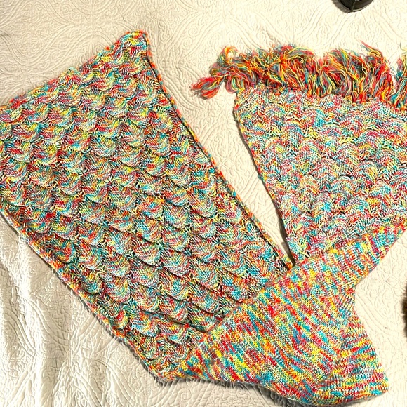 Kitted Mermaid 🧜♀️ Tail - Picture 1 of 8